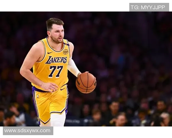 湖人被快船压制，祖巴茨伤退雪上加霜，东契奇状态低迷引发质疑